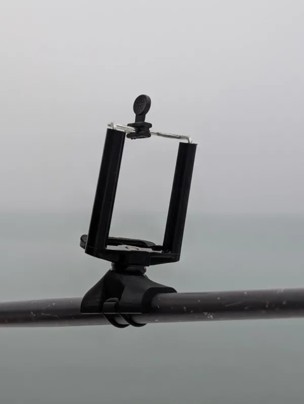 Trekking pole selfie stick - Image 7